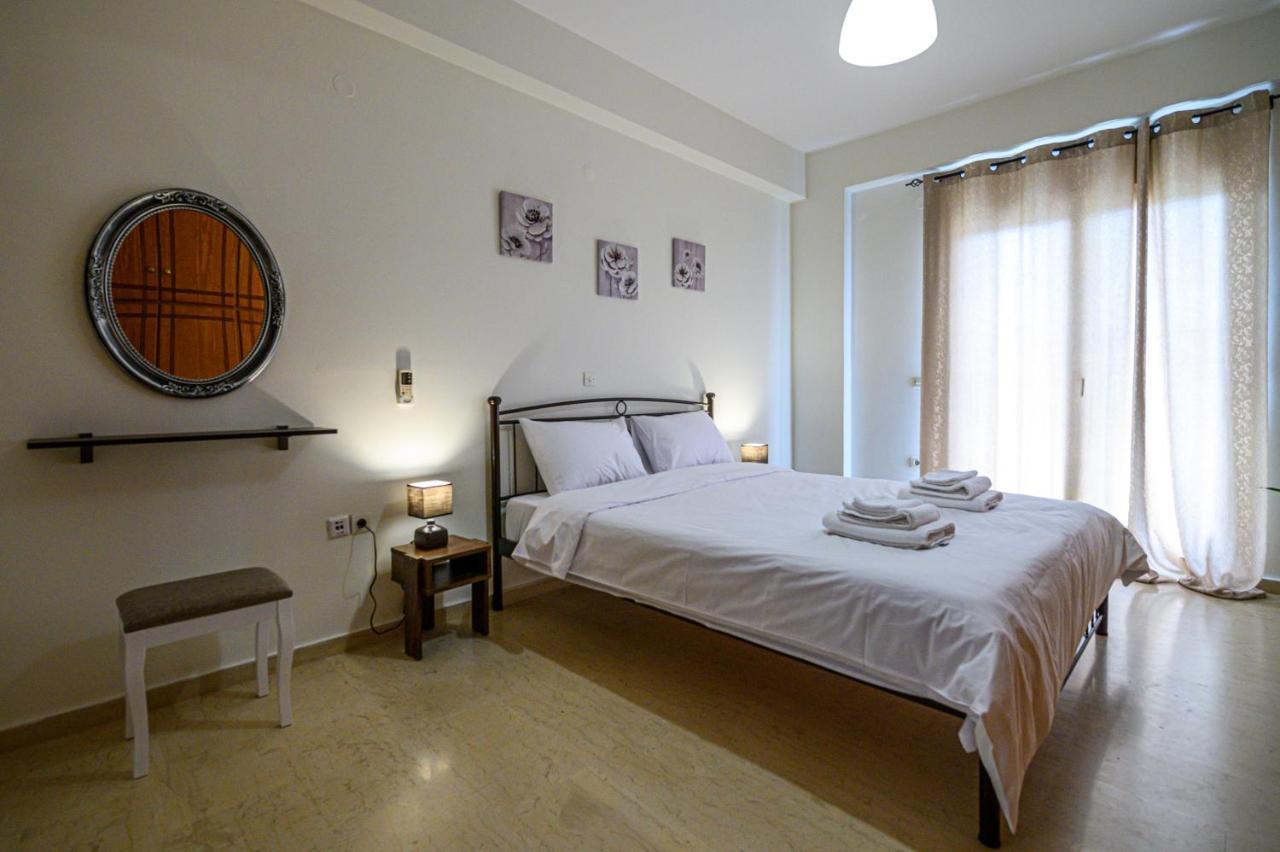 Oliva Apartment Каламата Екстериор снимка