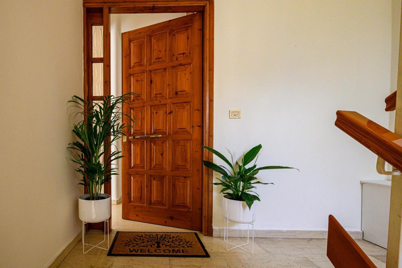 Oliva Apartment Каламата Екстериор снимка