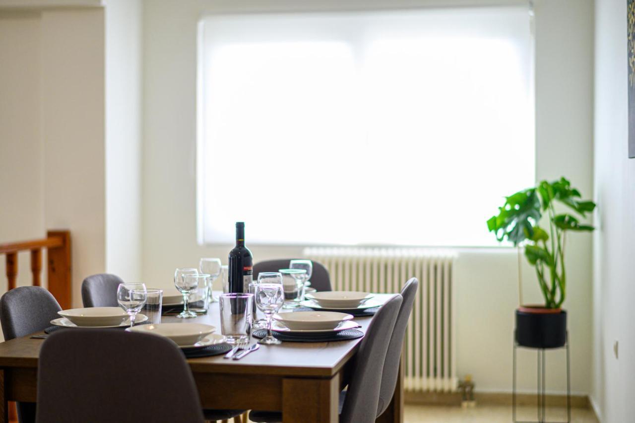 Oliva Apartment Каламата Екстериор снимка