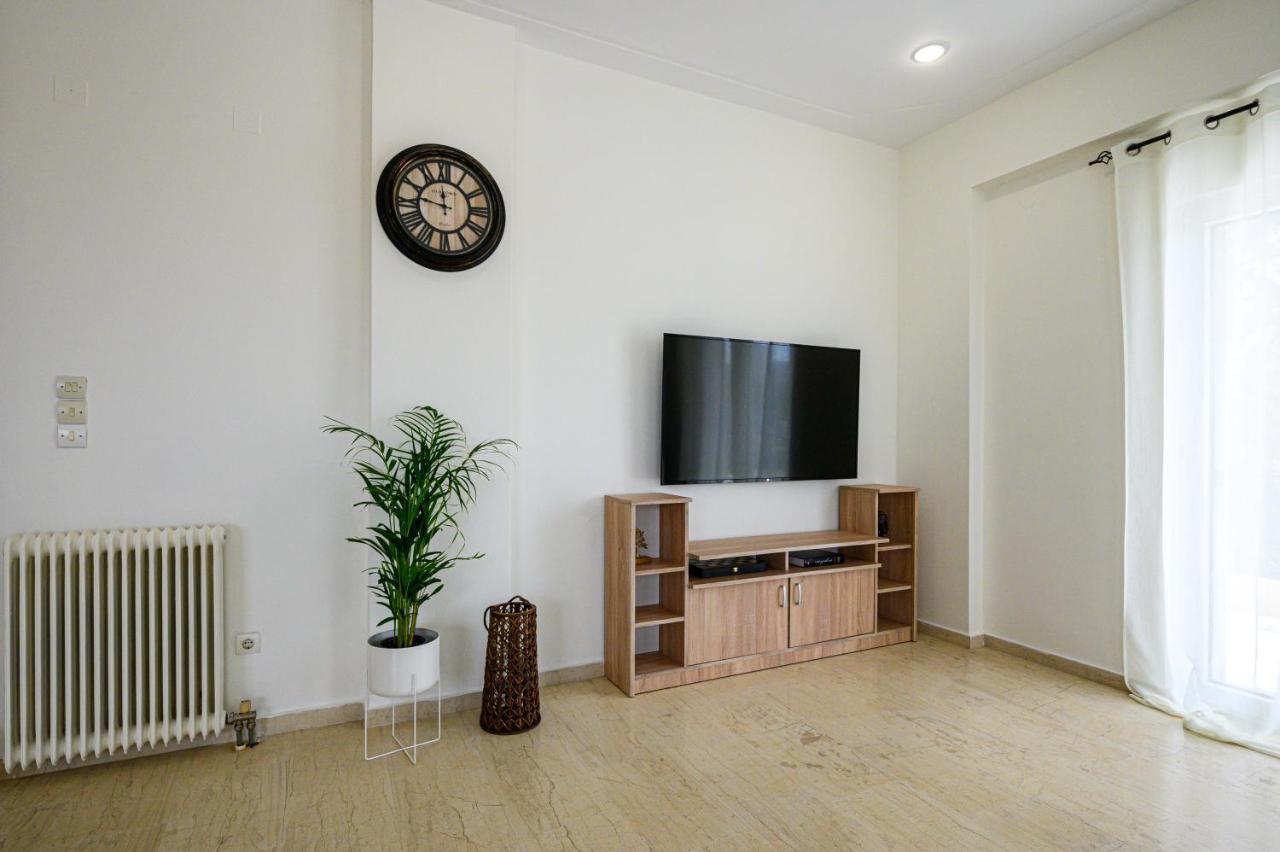 Oliva Apartment Каламата Екстериор снимка