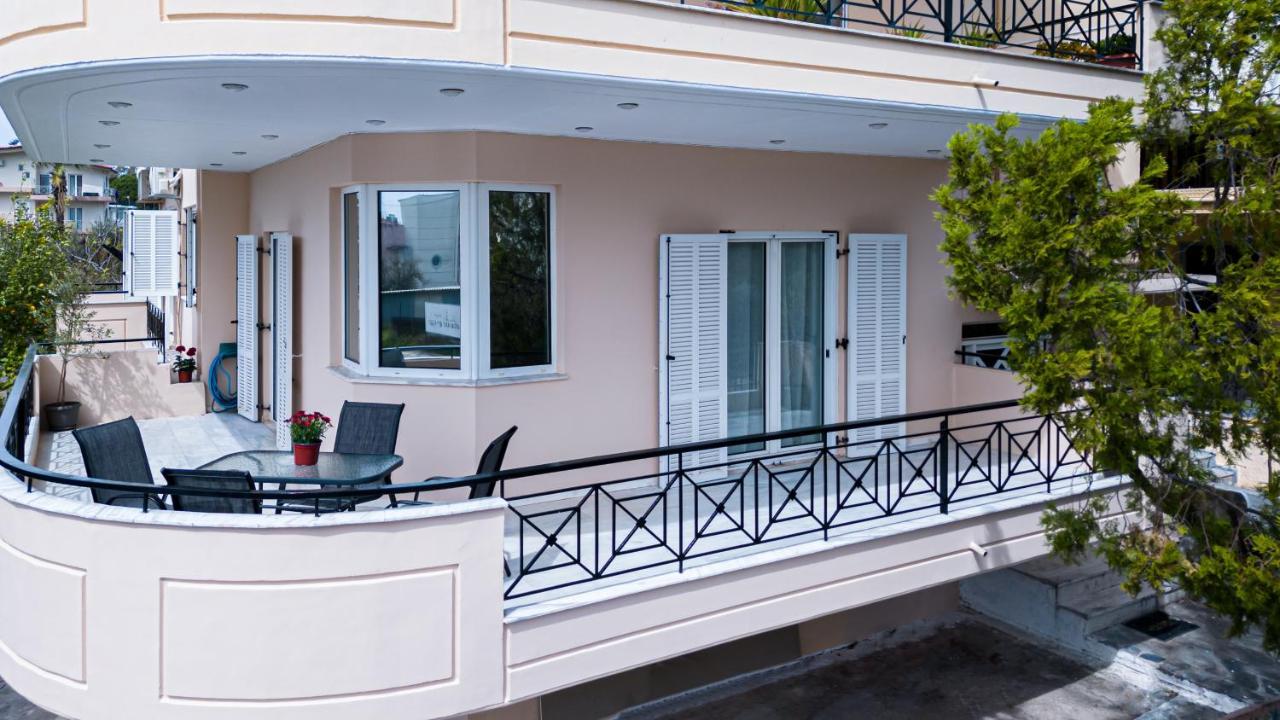 Oliva Apartment Каламата Екстериор снимка